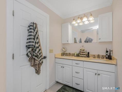 957 Roxbury Road Southbury CT 06488