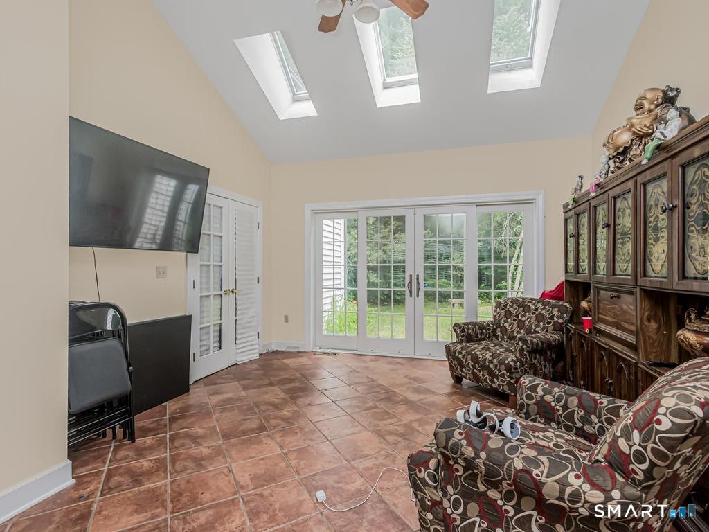 957 Roxbury Road Southbury CT 06488