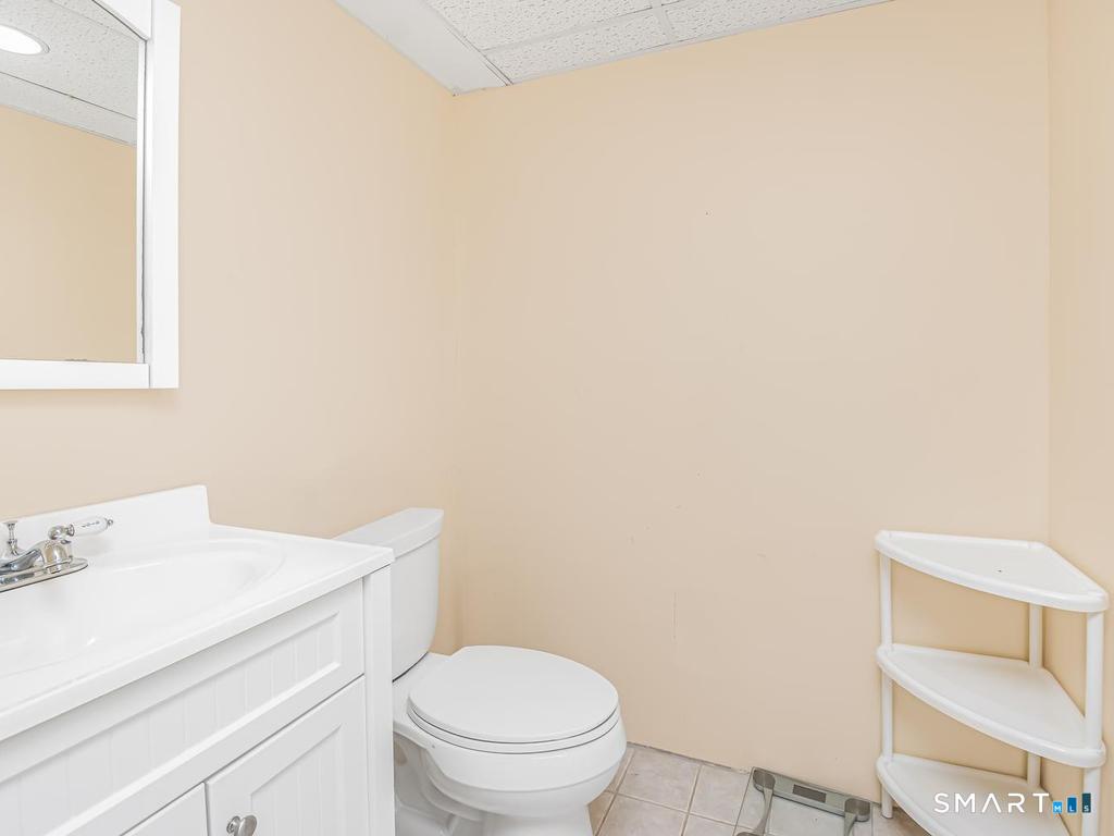 957 Roxbury Road Southbury CT 06488