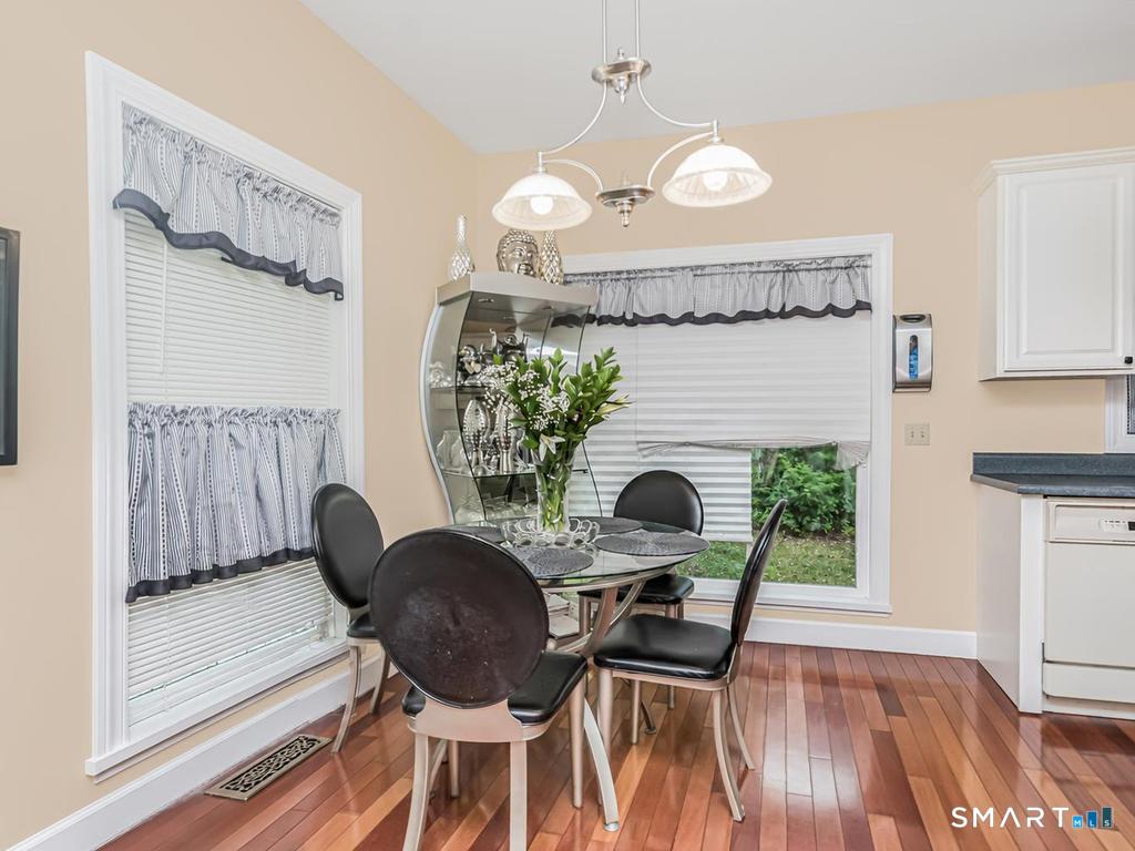 957 Roxbury Road Southbury CT 06488