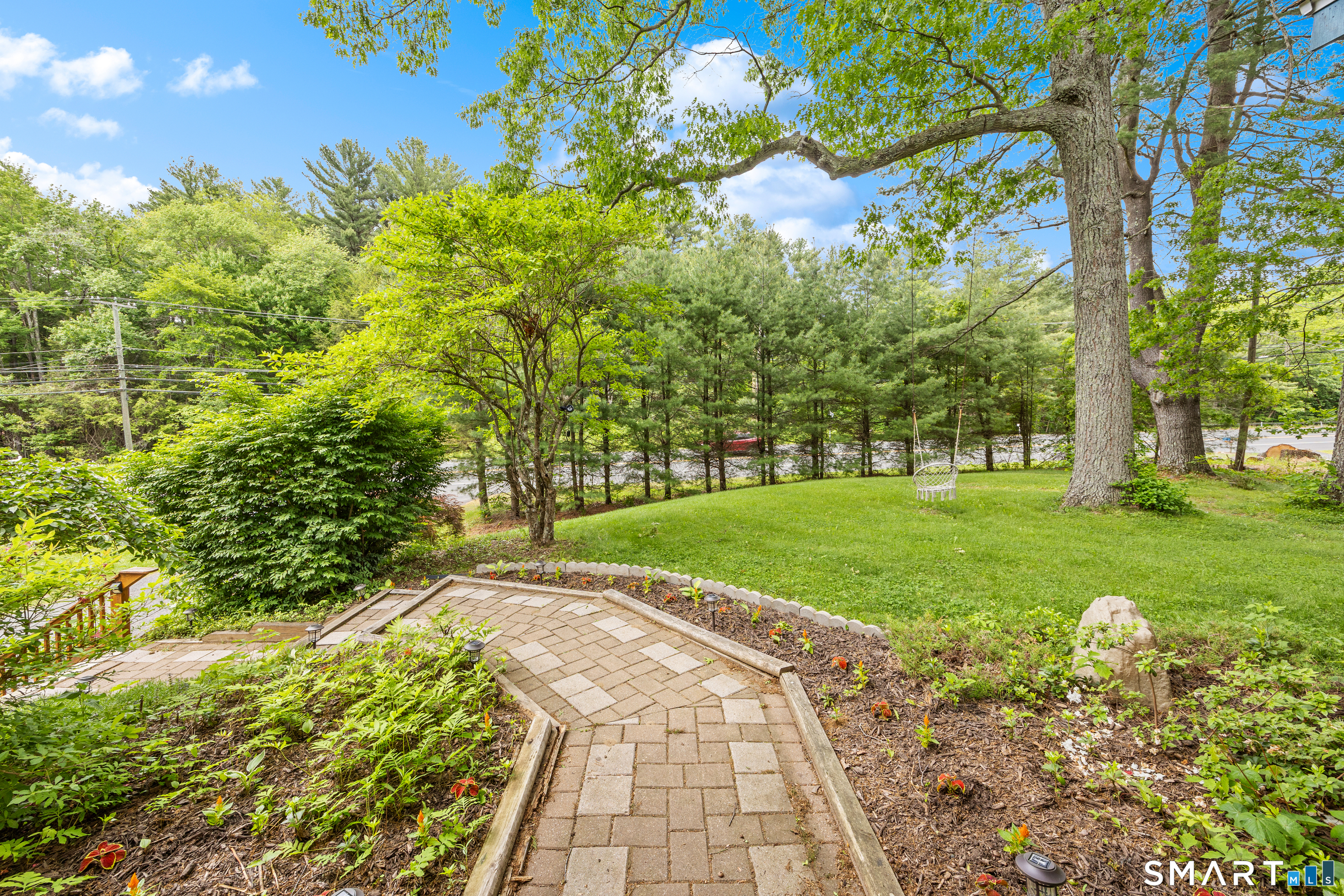 1067 Litchfield Turnpike New Hartford CT 06057