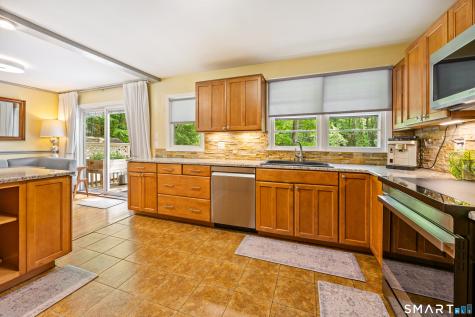 1067 Litchfield Turnpike New Hartford CT 06057
