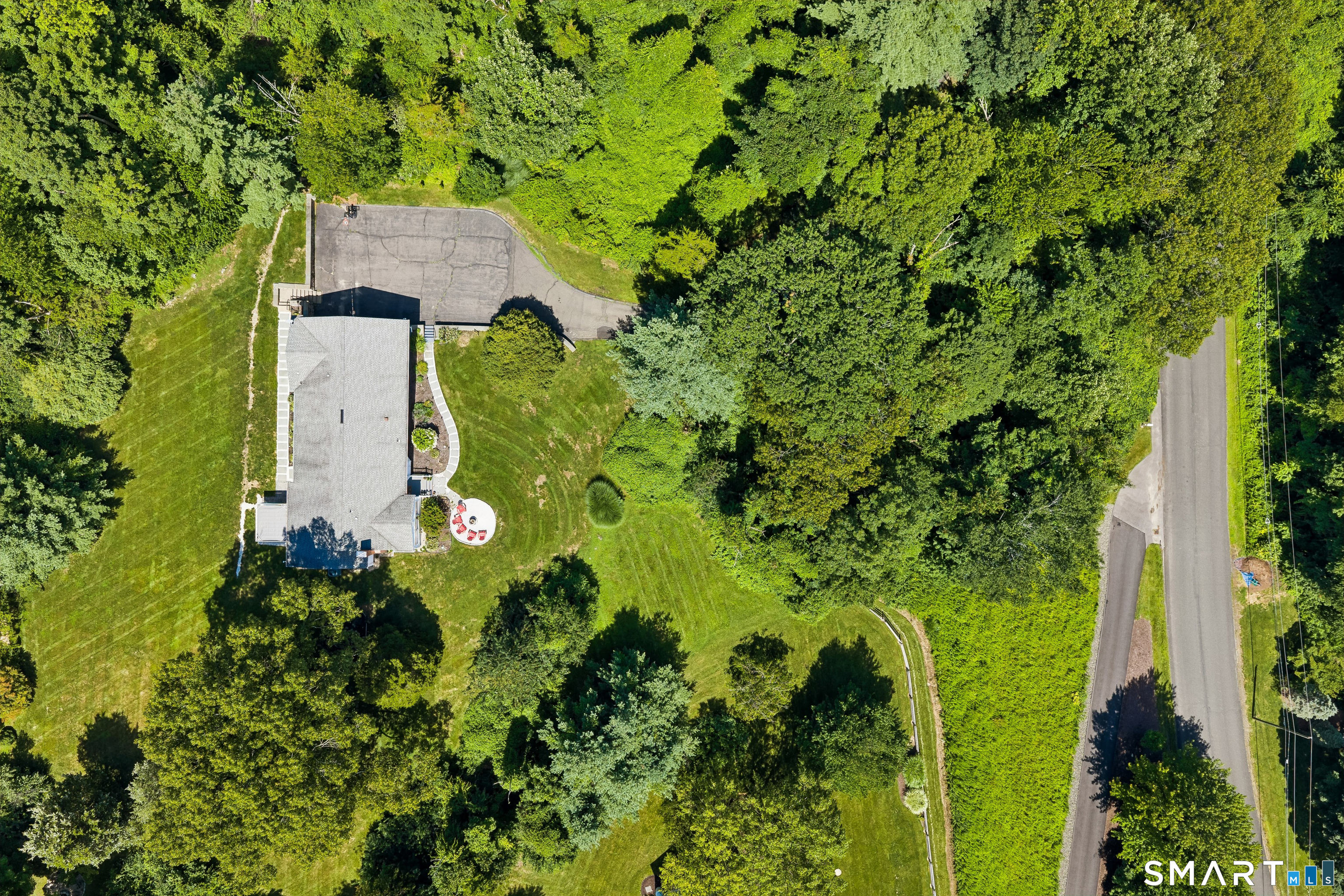 132 Luther Drive Southbury CT 06488