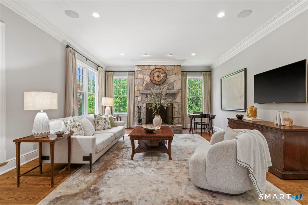 25 Adams Lane New Canaan CT 06840