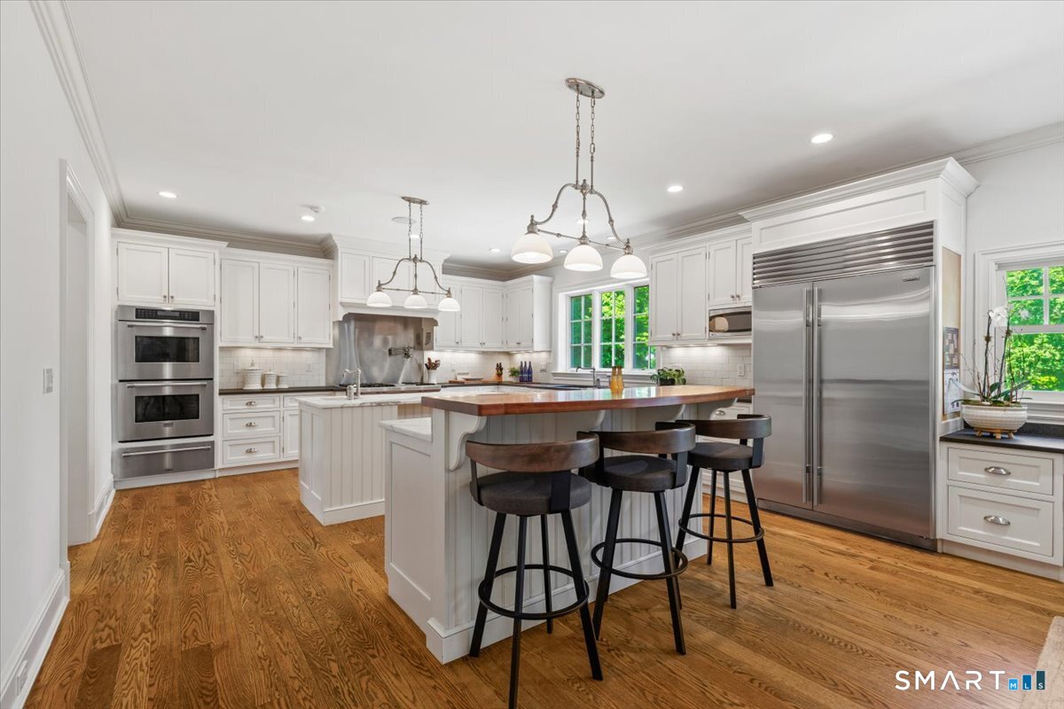 25 Adams Lane New Canaan CT 06840