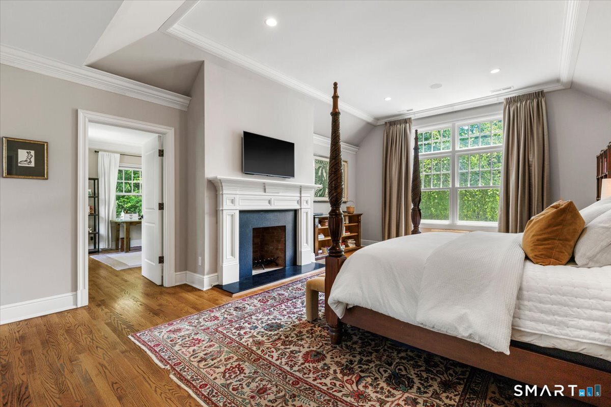 25 Adams Lane New Canaan CT 06840