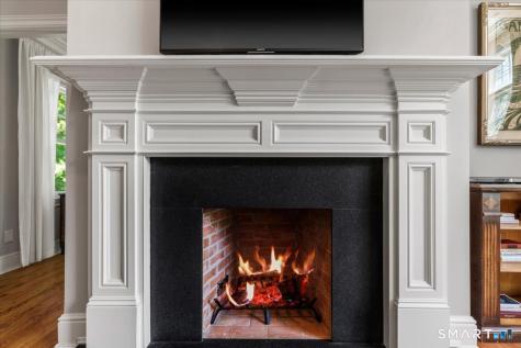 25 Adams Lane New Canaan CT 06840