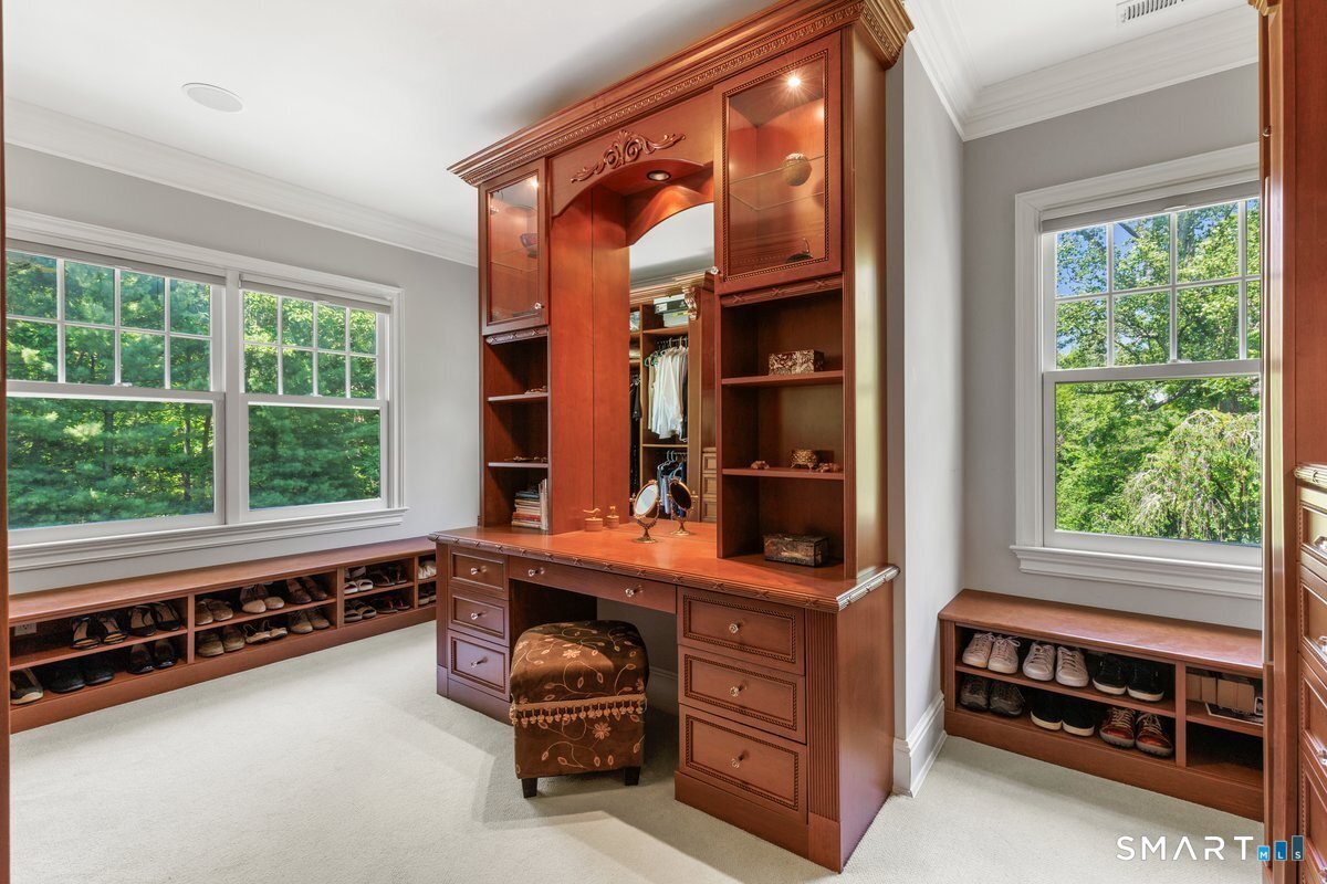 25 Adams Lane New Canaan CT 06840