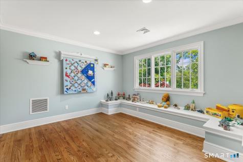 25 Adams Lane New Canaan CT 06840