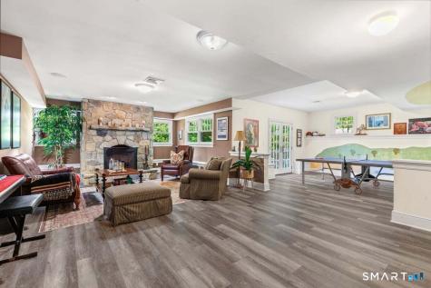 25 Adams Lane New Canaan CT 06840