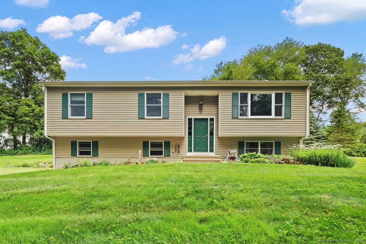 44 Brindlewood Path Colchester CT 06415