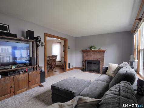 9 Lawton Terrace Ansonia CT 06401