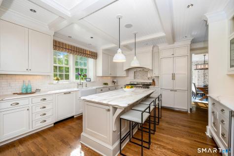 42 Kimberly Place New Canaan CT 06840