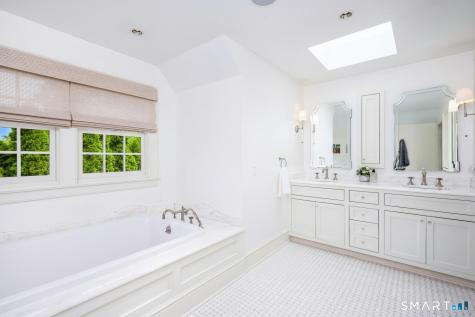 42 Kimberly Place New Canaan CT 06840