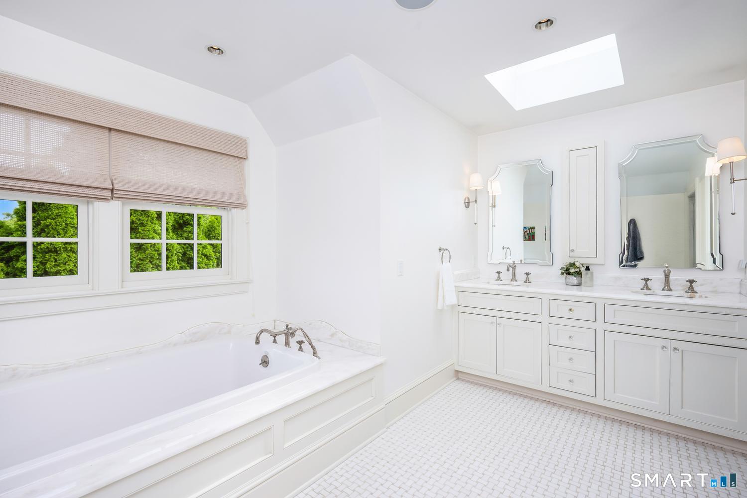 42 Kimberly Place New Canaan CT 06840