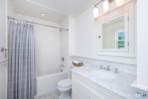 42 Kimberly Place New Canaan CT 06840