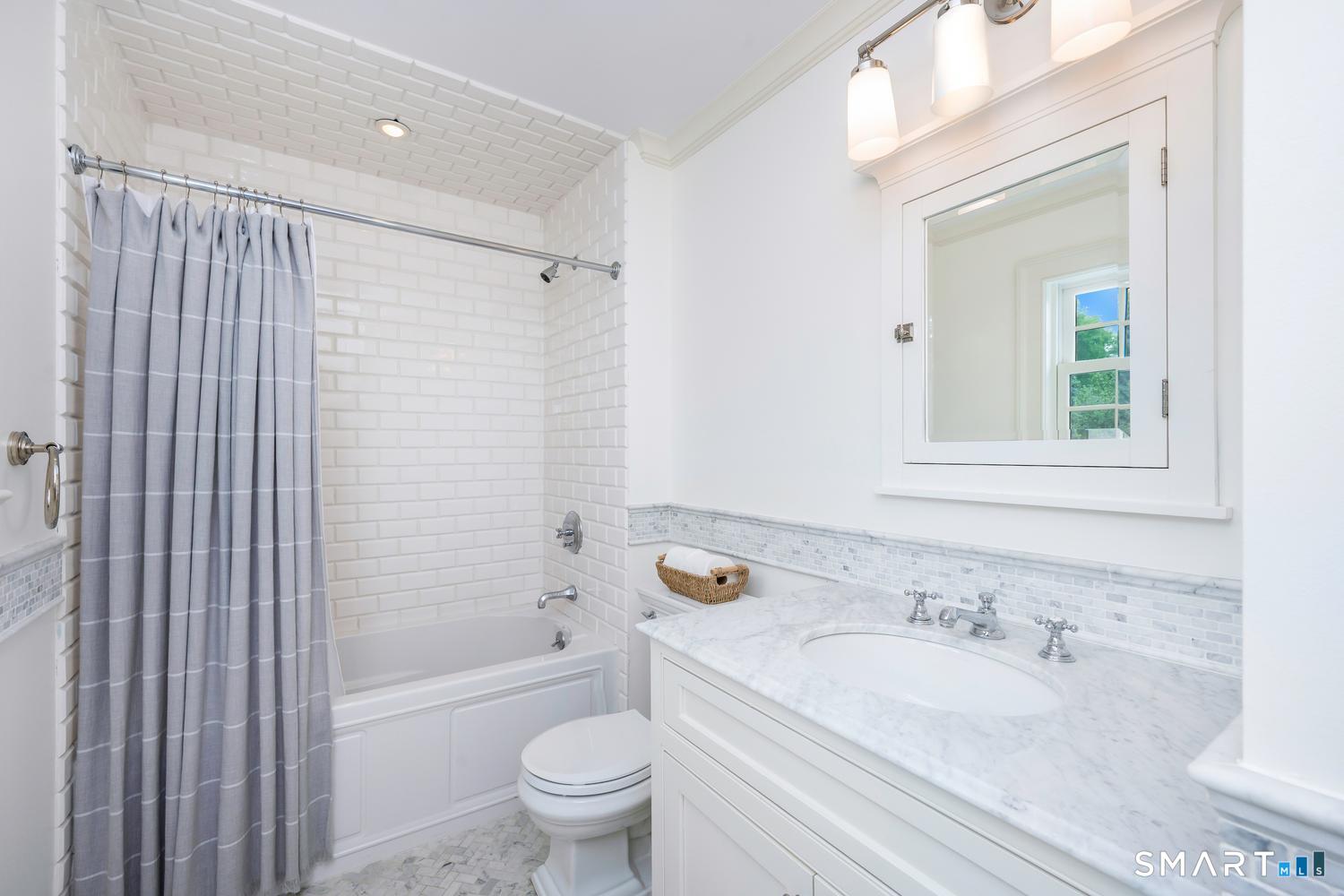 42 Kimberly Place New Canaan CT 06840
