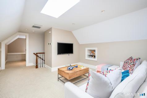 42 Kimberly Place New Canaan CT 06840