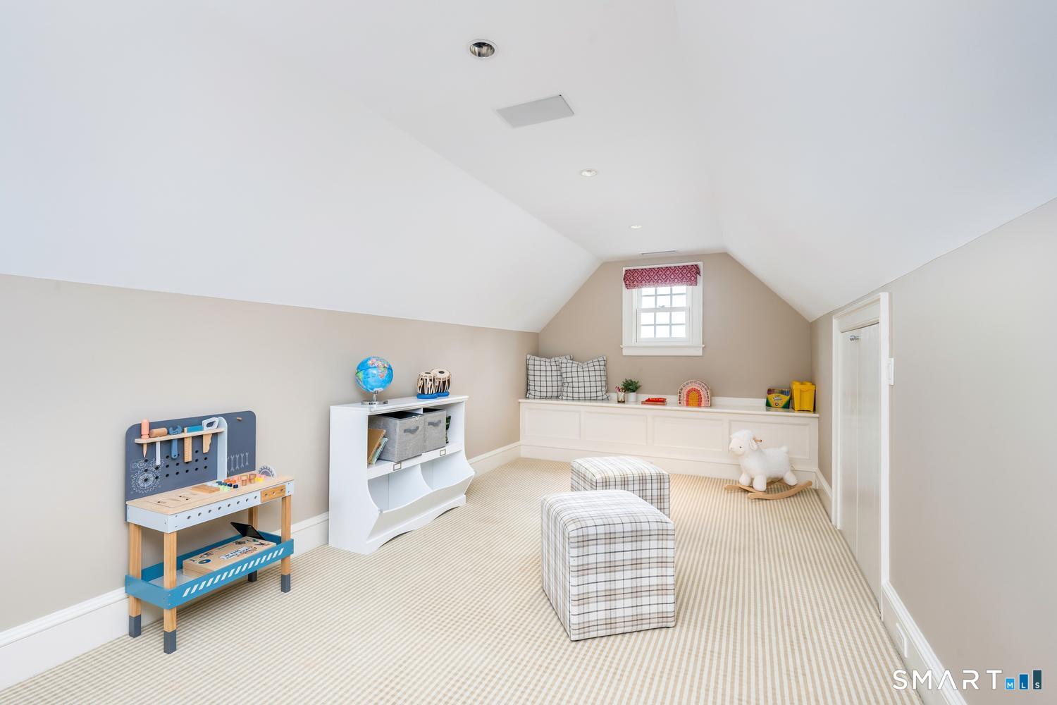 42 Kimberly Place New Canaan CT 06840