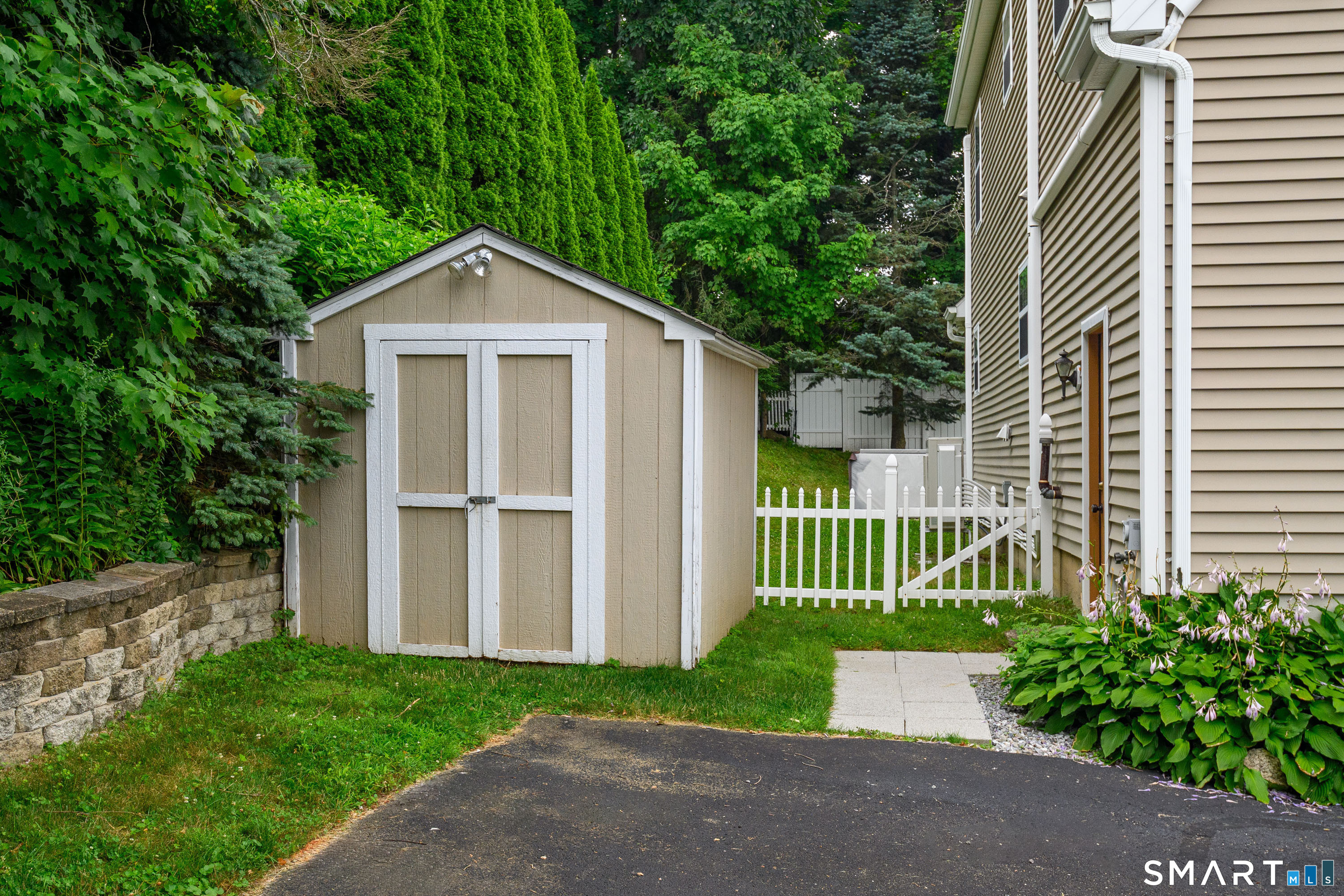 2 Curtis Avenue New Fairfield CT 06812