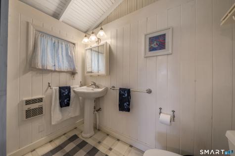 18 Hough Road Old Lyme CT 06371