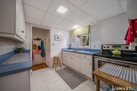18 Hough Road Old Lyme CT 06371