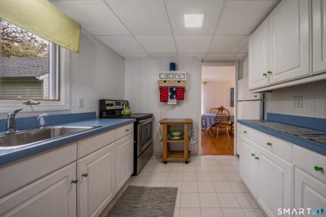 18 Hough Road Old Lyme CT 06371