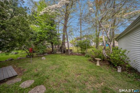 18 Hough Road Old Lyme CT 06371