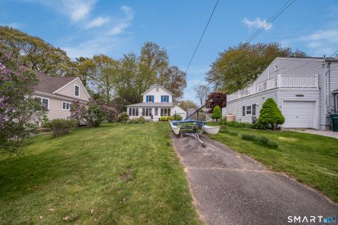 18 Hough Road Old Lyme CT 06371
