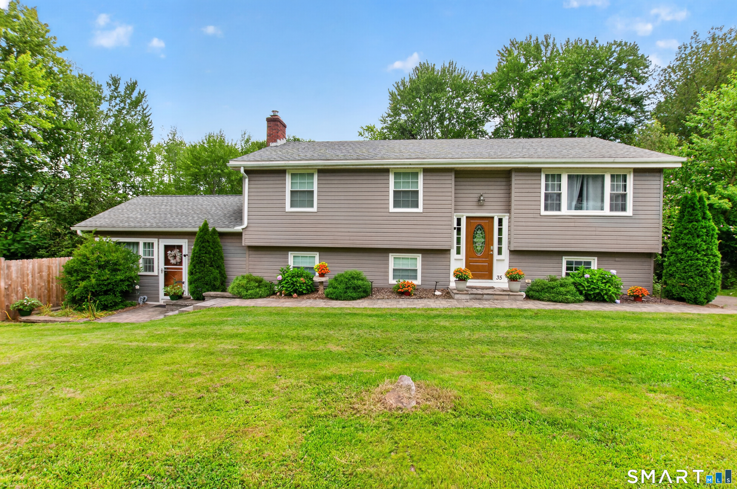 35 Glendale Road Manchester CT 06040