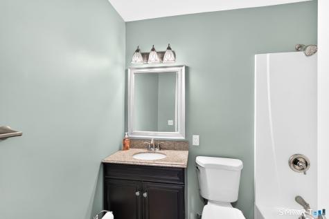 35 Glendale Road Manchester CT 06040