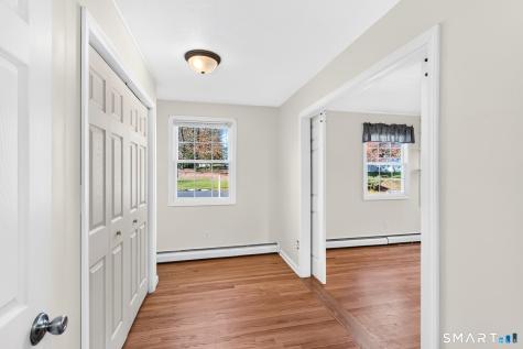 35 Glendale Road Manchester CT 06040