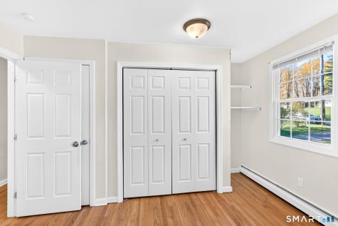 35 Glendale Road Manchester CT 06040
