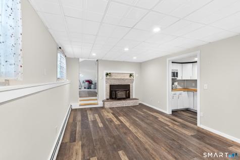 35 Glendale Road Manchester CT 06040