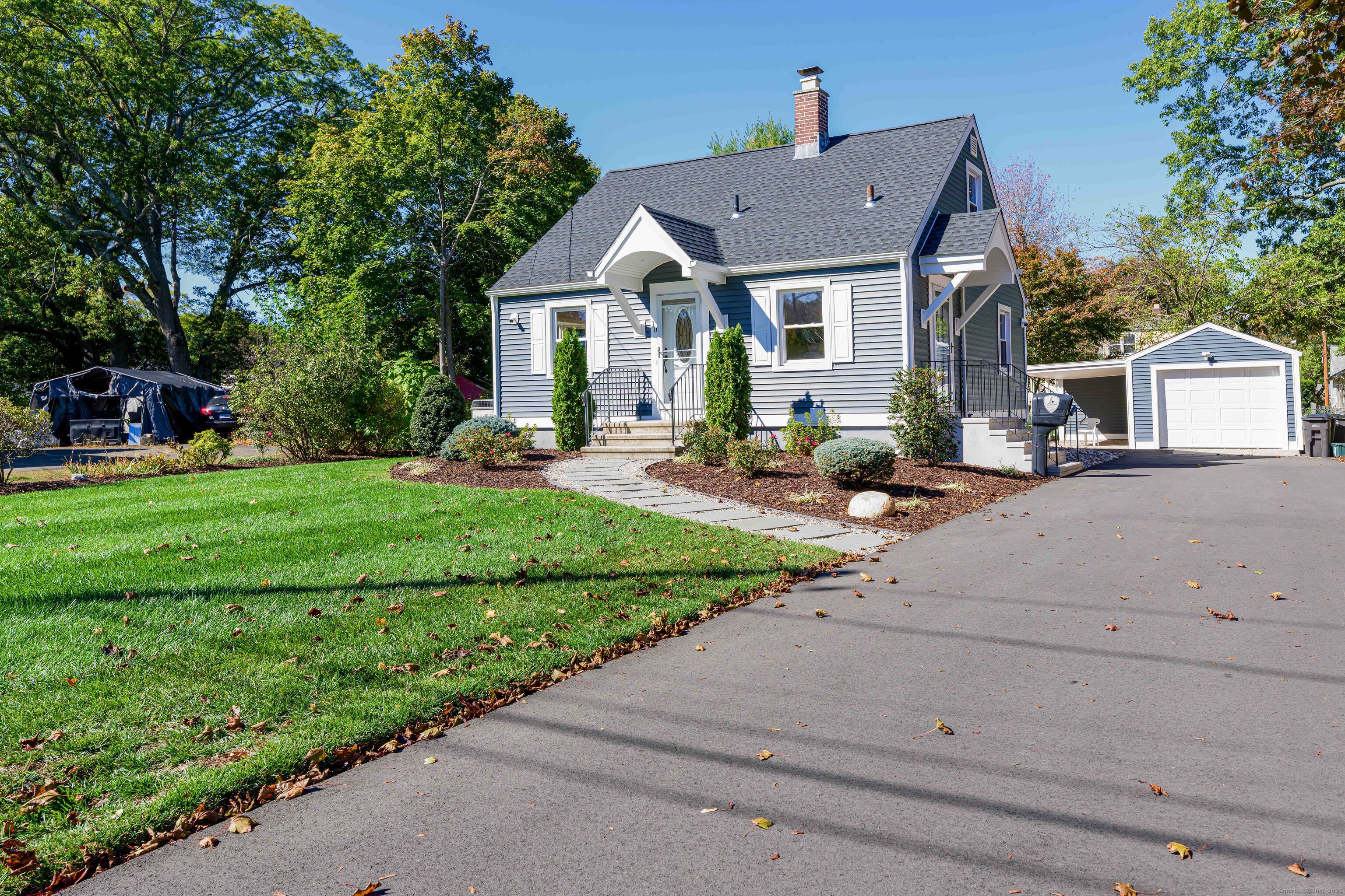 10 Mathew Lane North Haven CT 06473