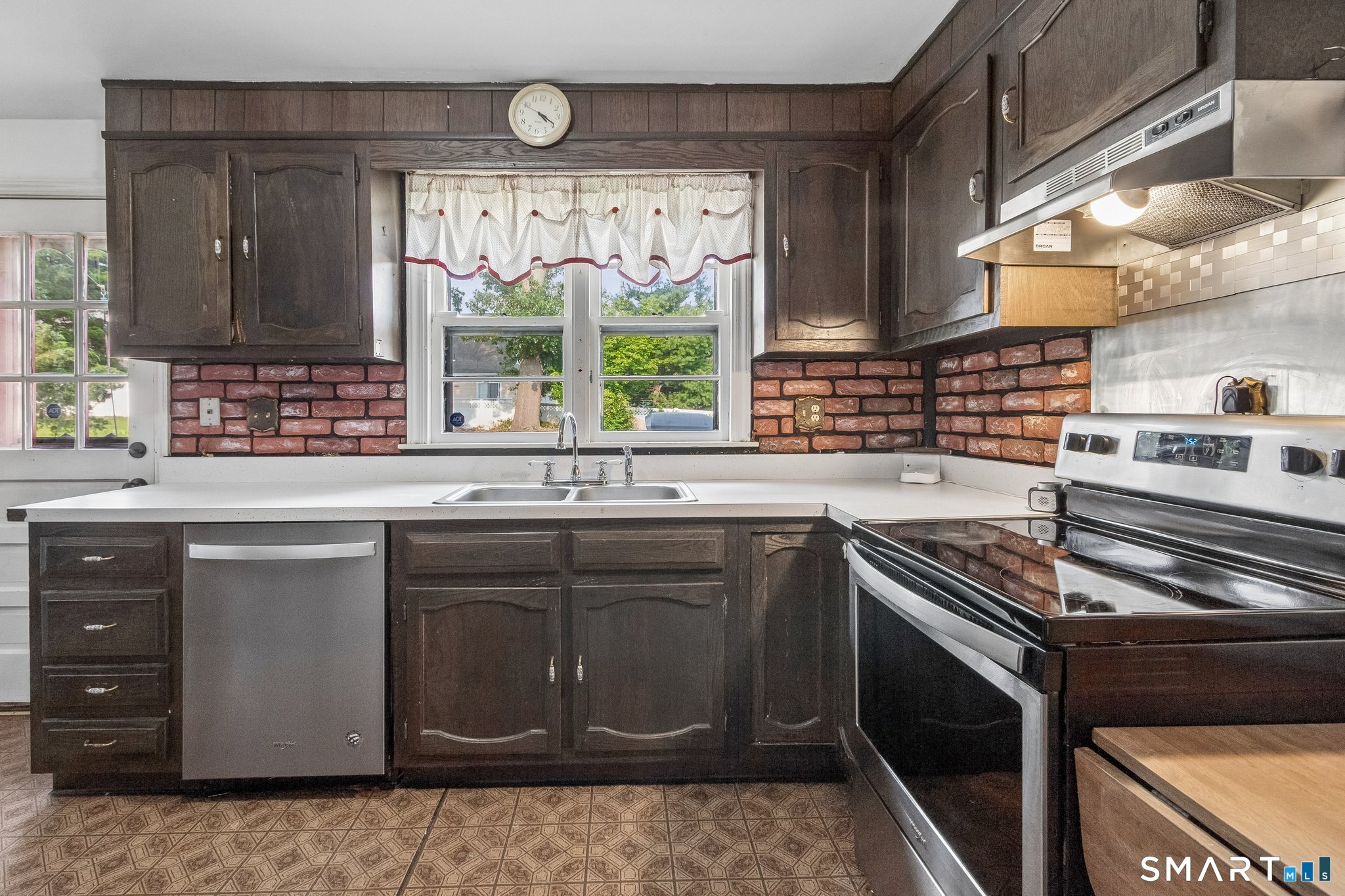 35 Sherman Terrace North Haven CT 06473