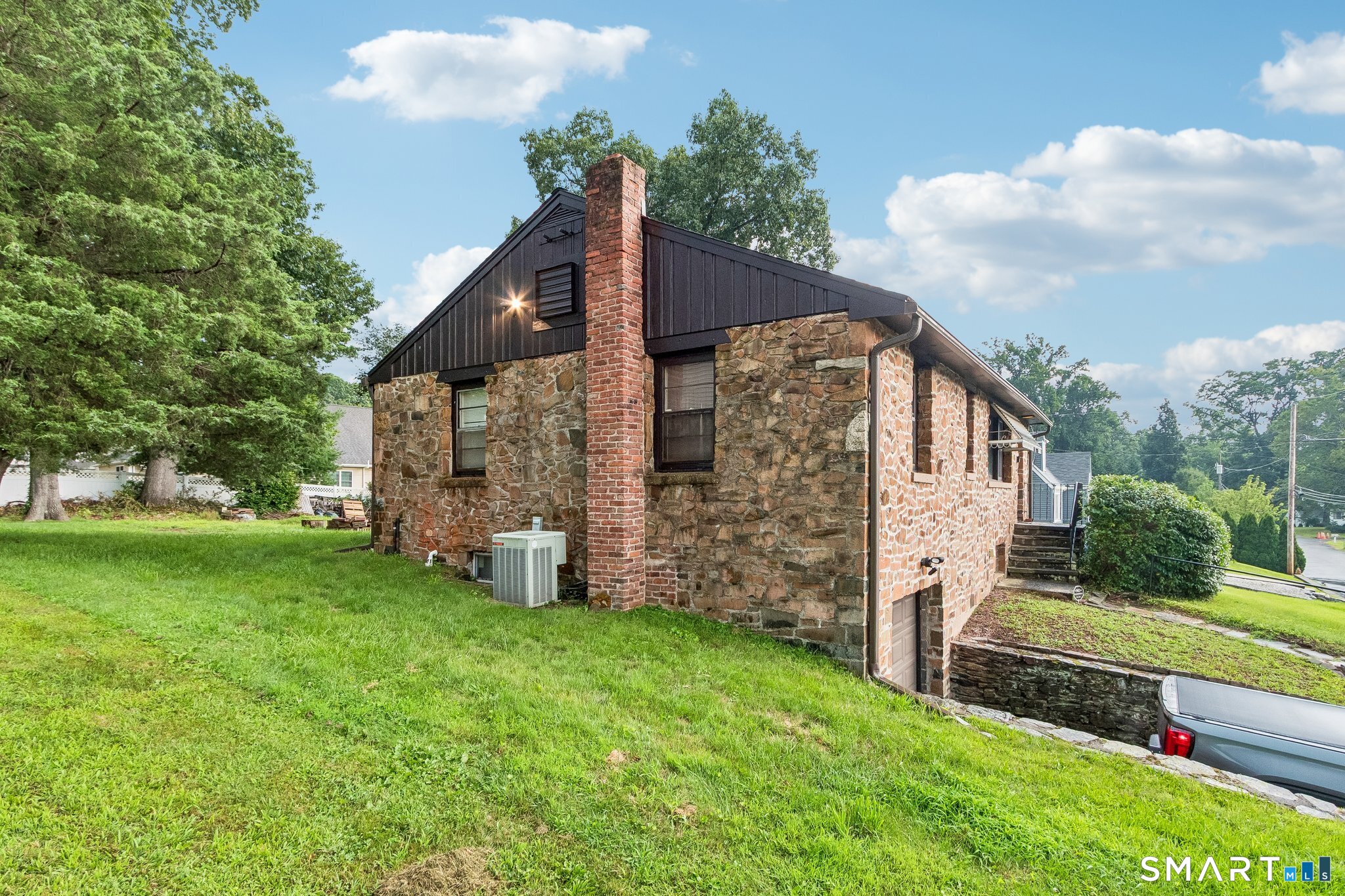 35 Sherman Terrace North Haven CT 06473