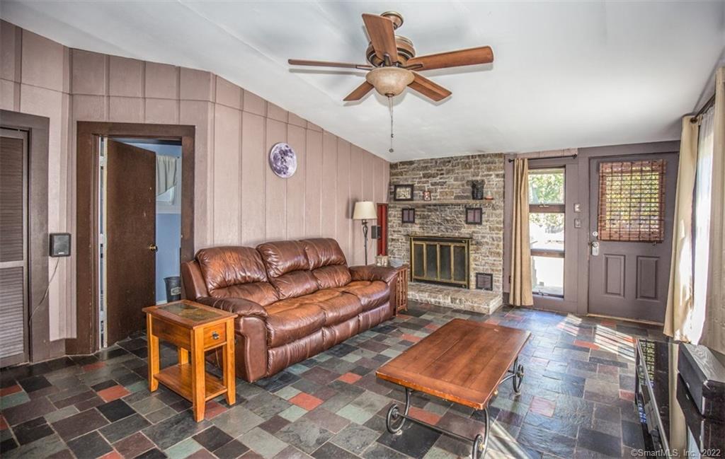 70 Kent Avenue Suffield CT 06078