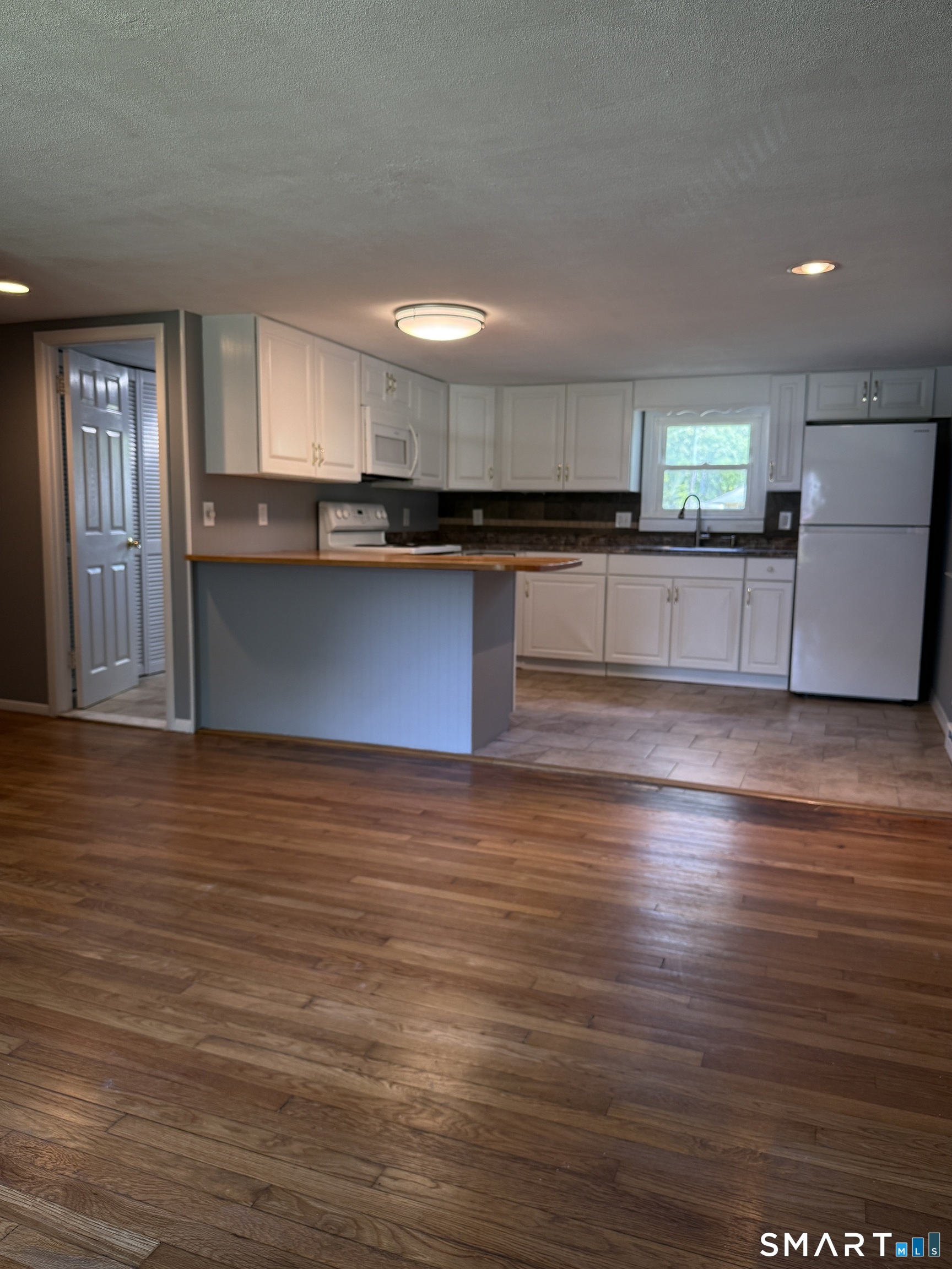 51 Rogers Lake Trail Old Lyme CT 06371