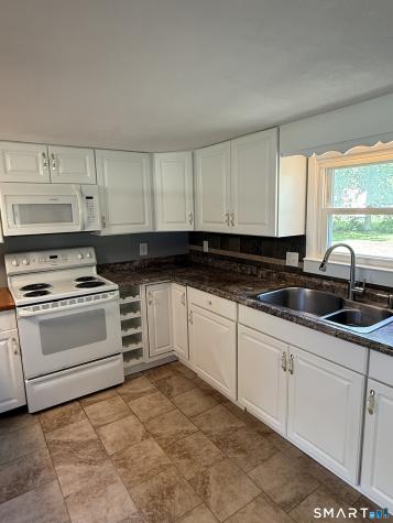 51 Rogers Lake Trail Old Lyme CT 06371