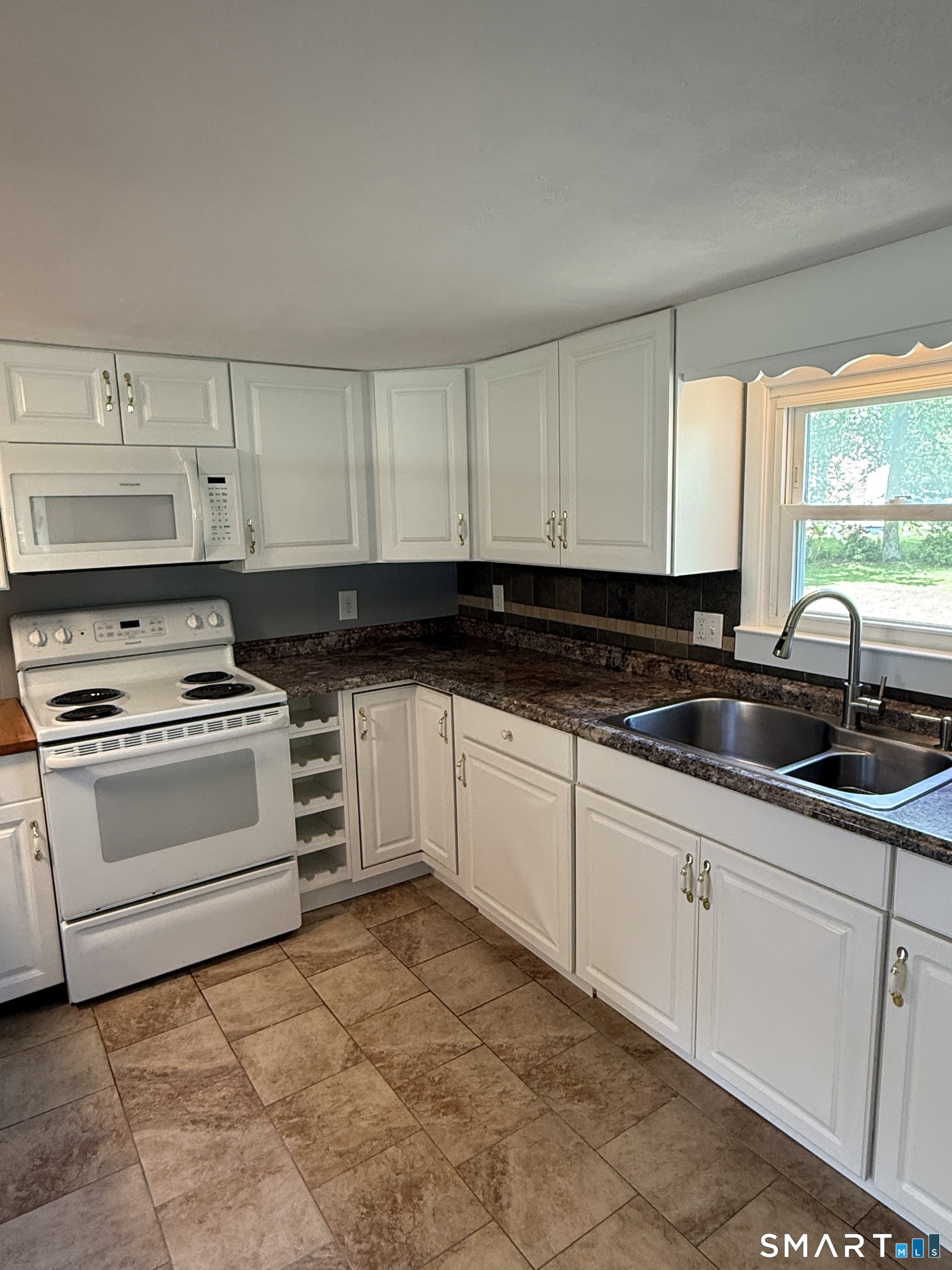 51 Rogers Lake Trail Old Lyme CT 06371
