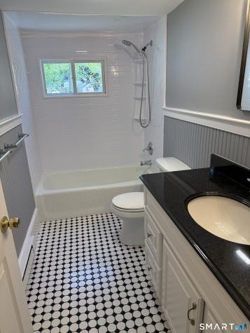 51 Rogers Lake Trail Old Lyme CT 06371
