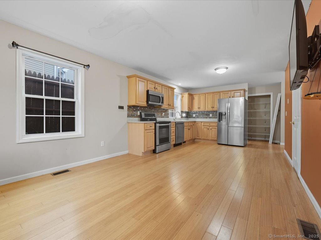 13 Sherman Street Norwich CT 06360