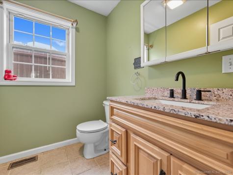 13 Sherman Street Norwich CT 06360