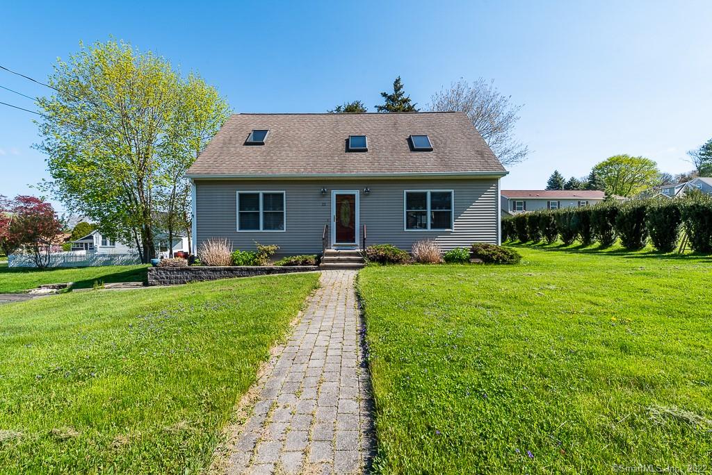 22 Daniels Avenue Waterford CT 06385