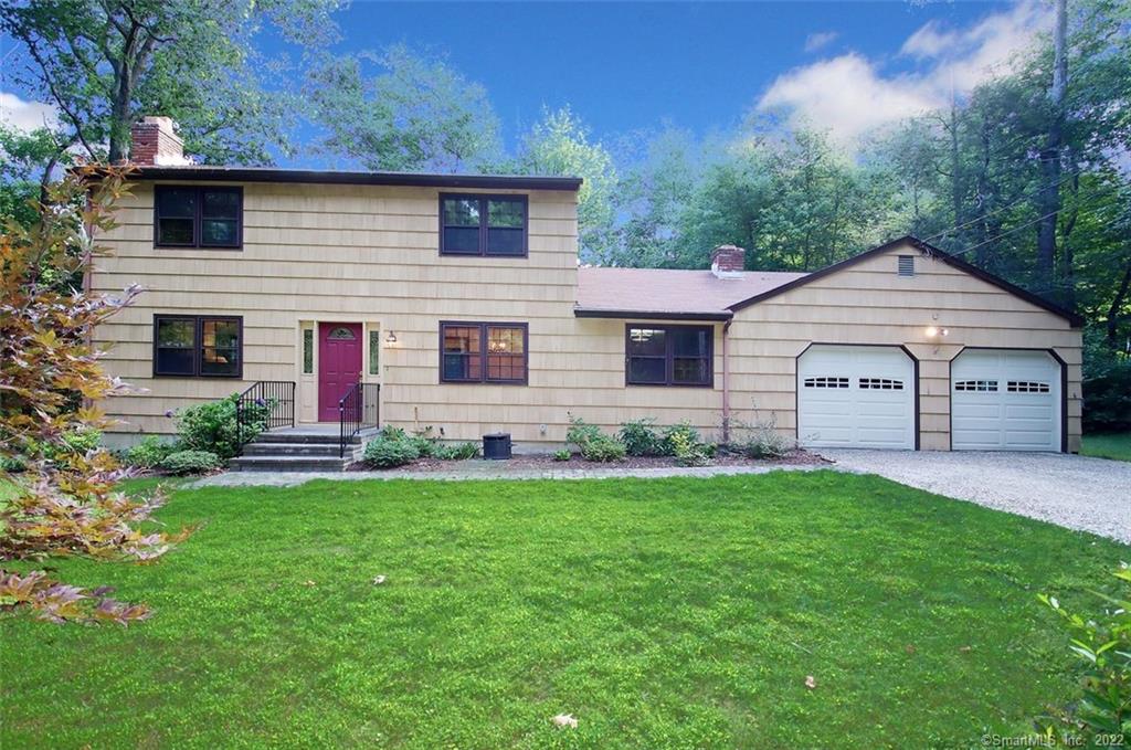 60 Taunton Lake Road Newtown CT 06470