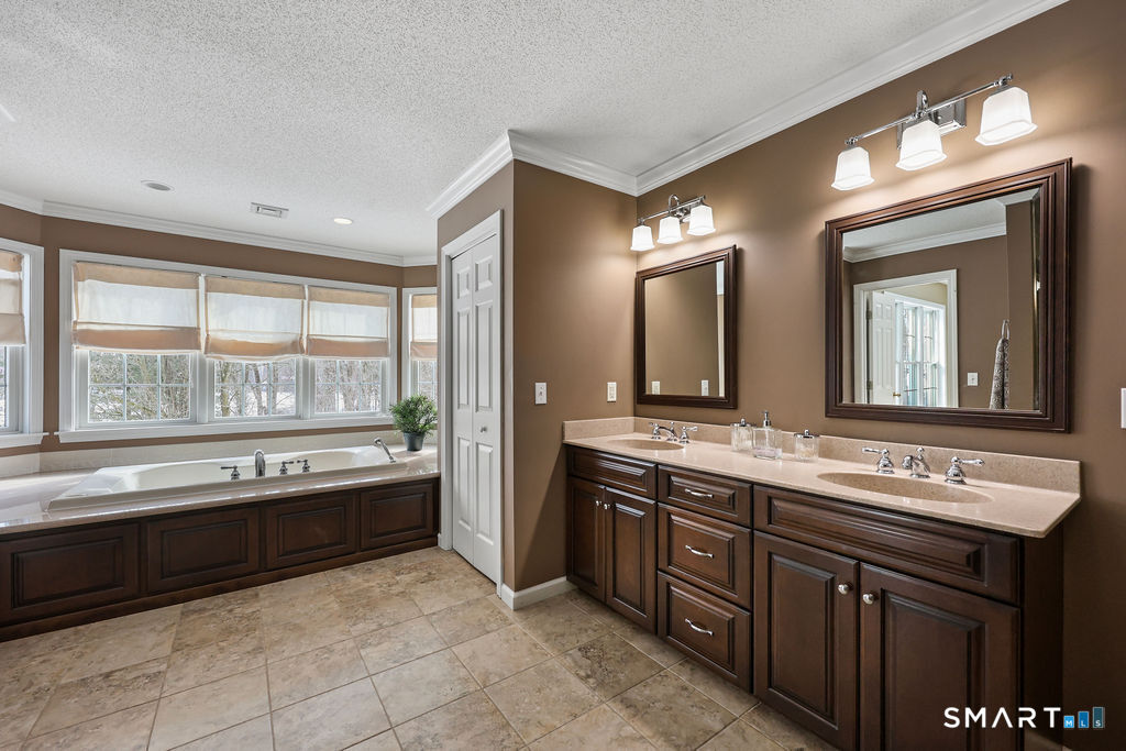 3 Meagan Circle Ellington CT 06029