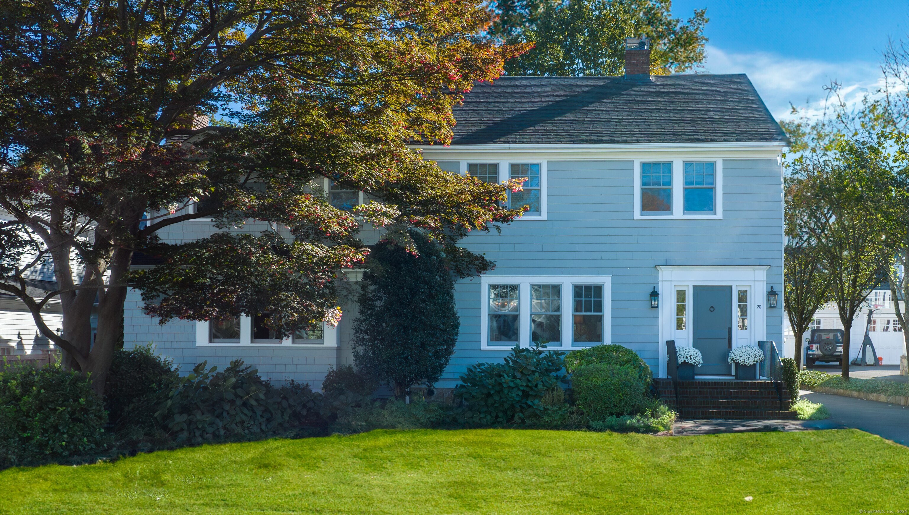 20 Knoll Street Greenwich CT 06878
