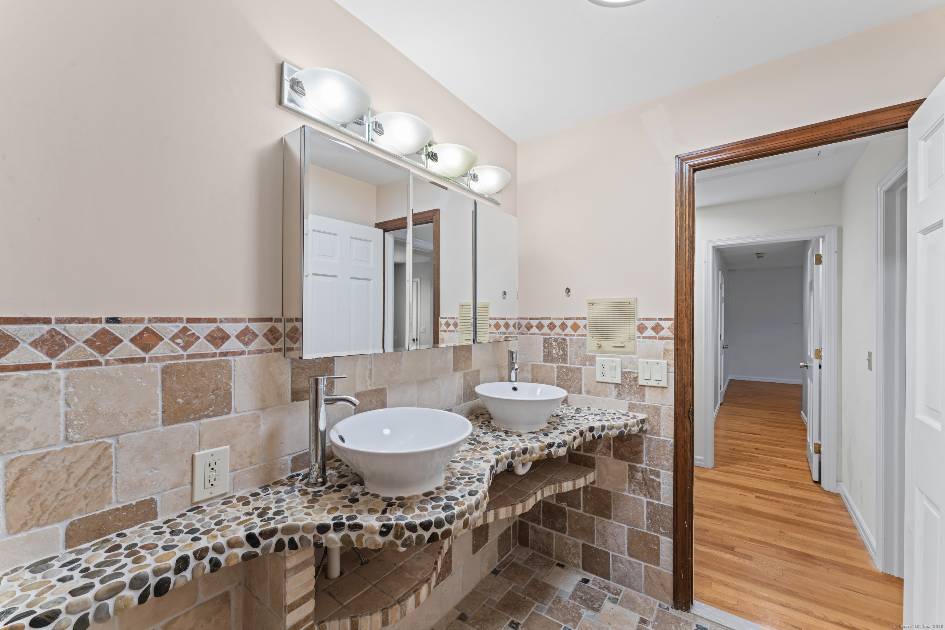 501 Woodbine Road Stamford CT 06903