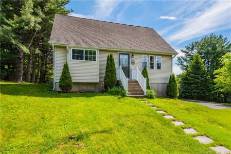 45 Meadow Lark Road Naugatuck CT 06770